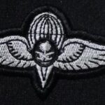 ونق مظلي قماش اسود تطريز ابيض